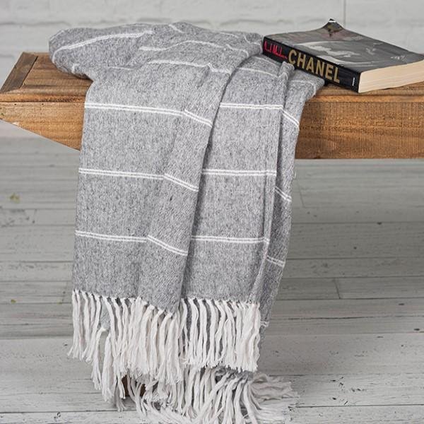 Throw with stripes - Image 2